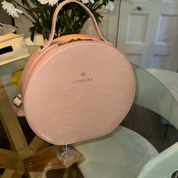 Lambert - Picture 1 of 2